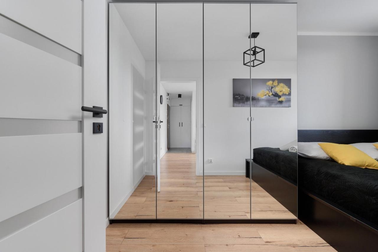 Apartament Studzienna Wroclaw By Noclegi Renters Exterior photo
